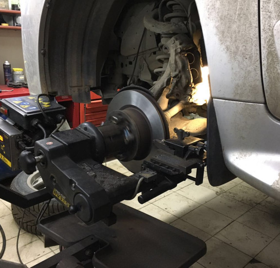 Проточка тормозных дисков